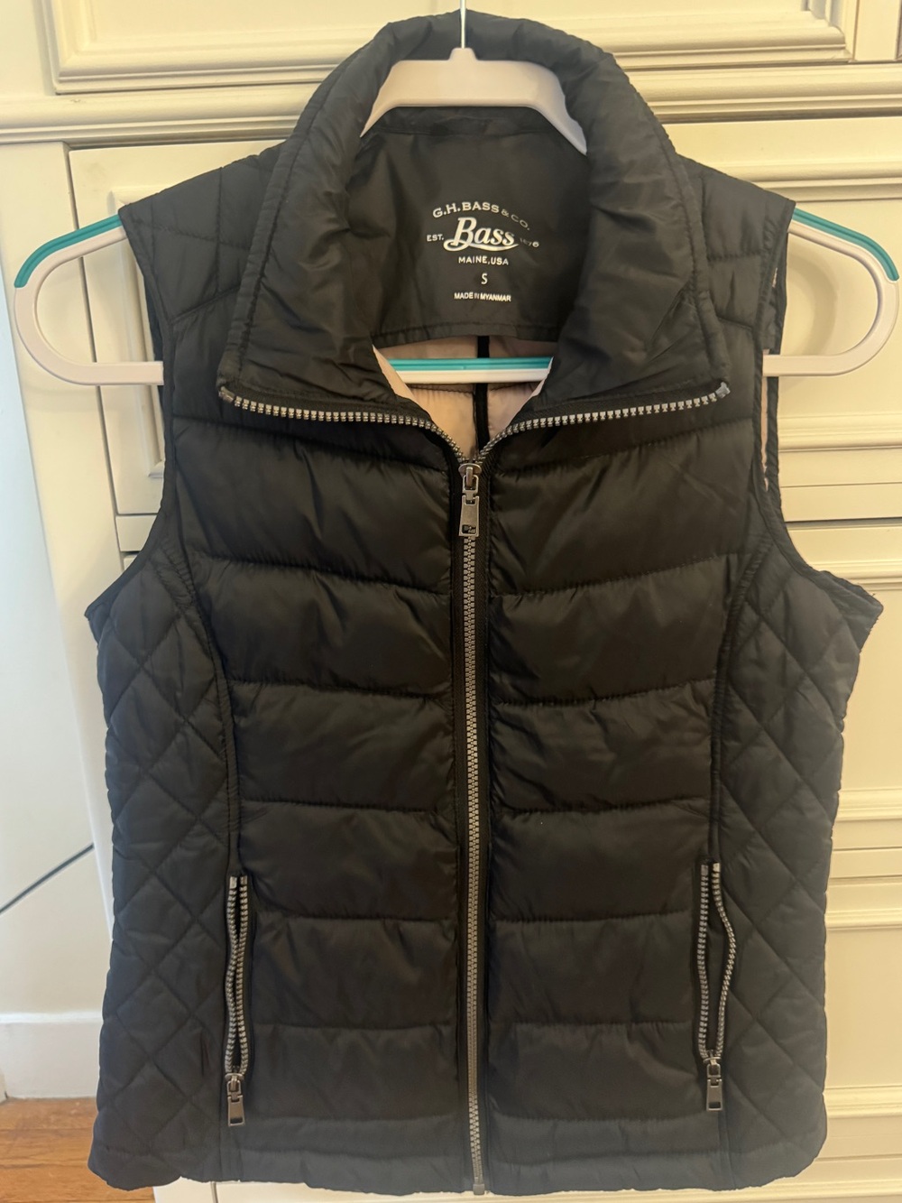 G.H. Bass & Co. Black Quilted Puffer Vest